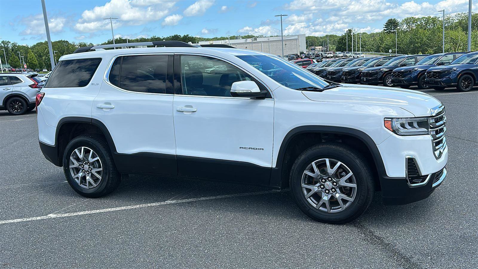 Used 2020 GMC Acadia SLT image 4