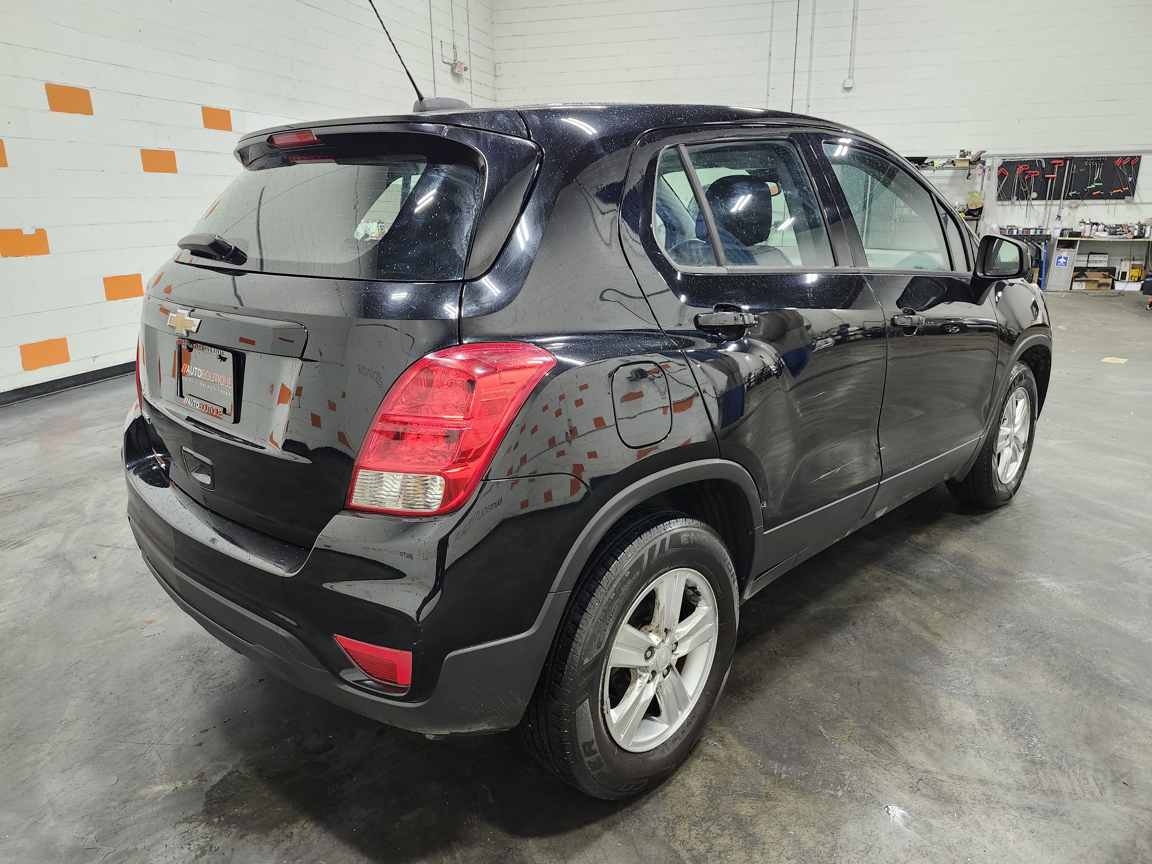 Used 2020 Chevrolet Trax LS FWD image 15