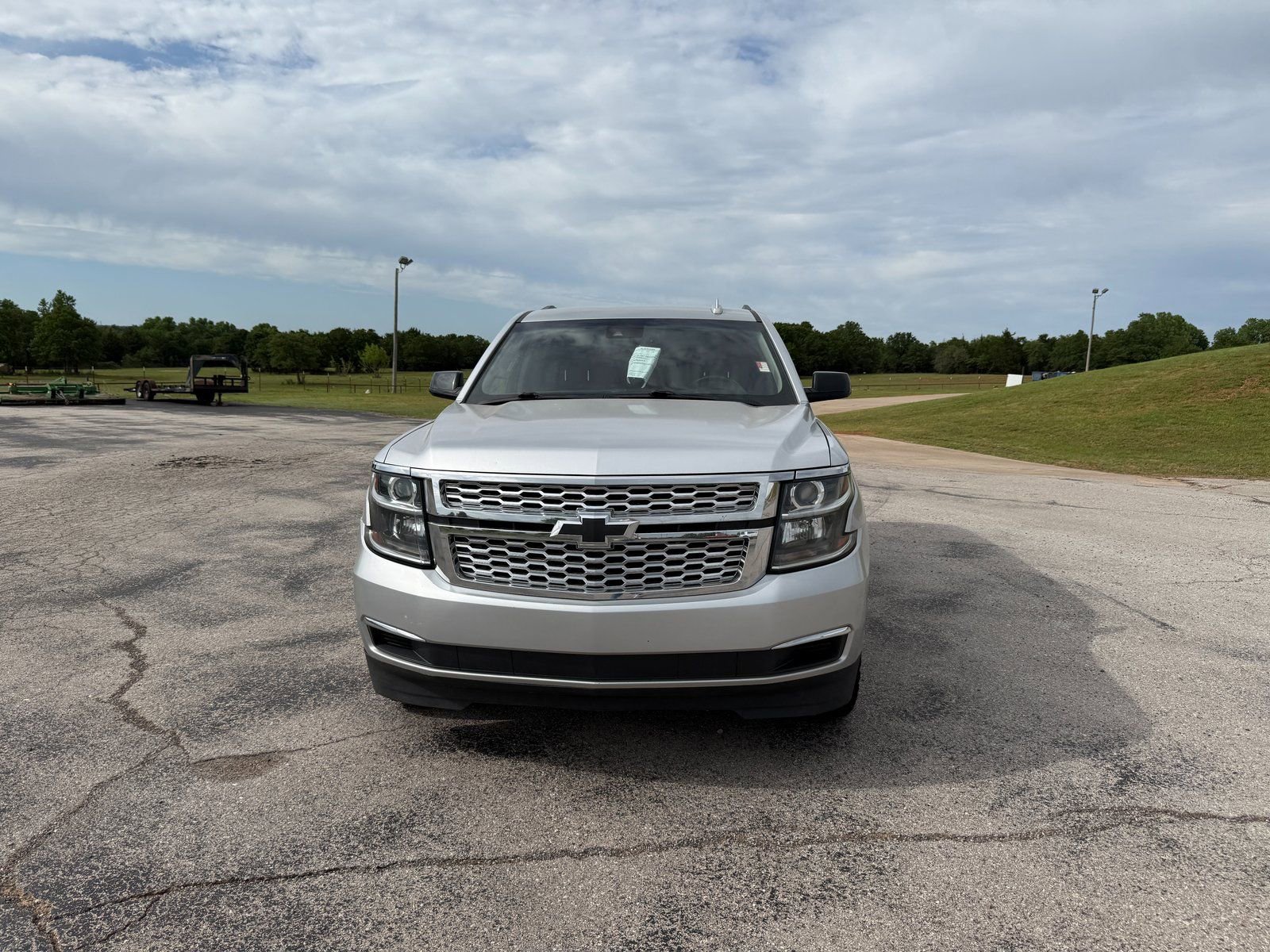 Used 2019 Chevrolet Suburban LT image 4