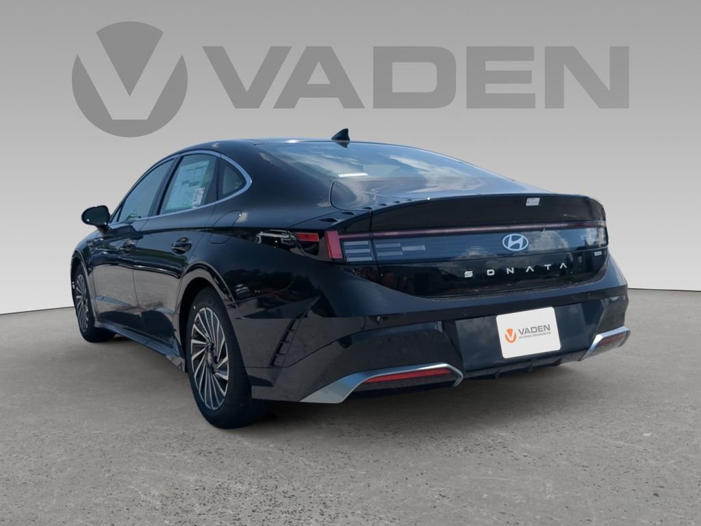New 2025 Hyundai Sonata Limited image 11
