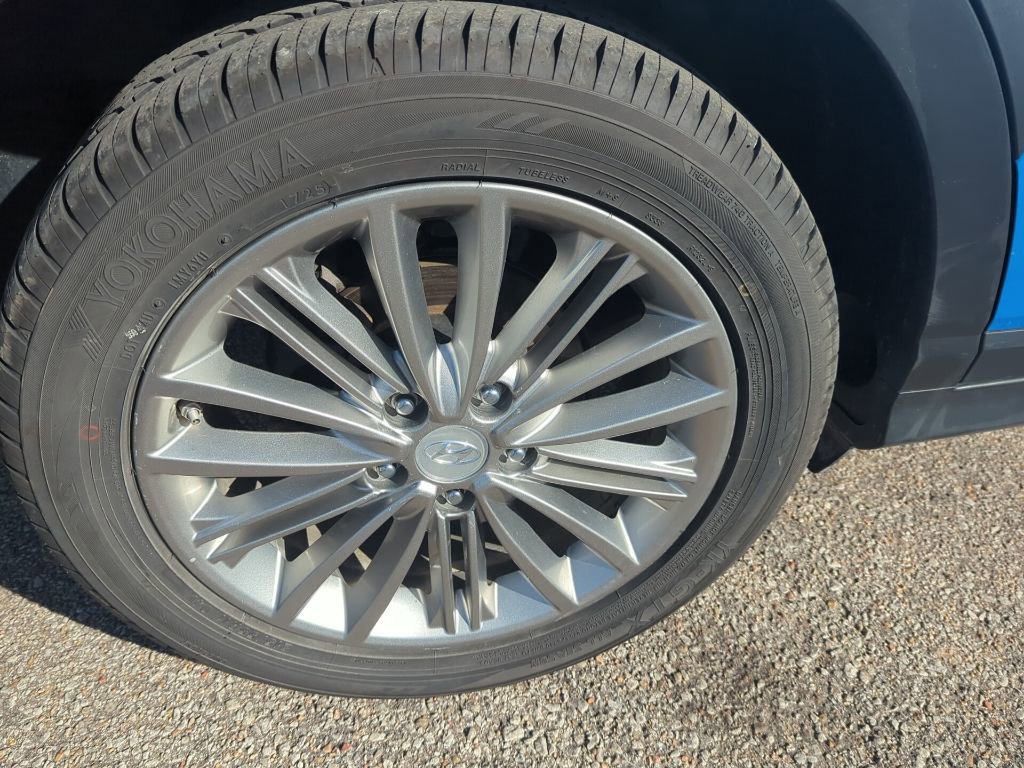 Used 2019 Hyundai Kona SEL image 9