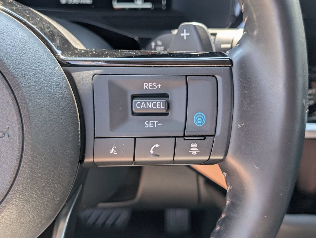 Used 2025 Nissan Pathfinder Platinum FWD image 29