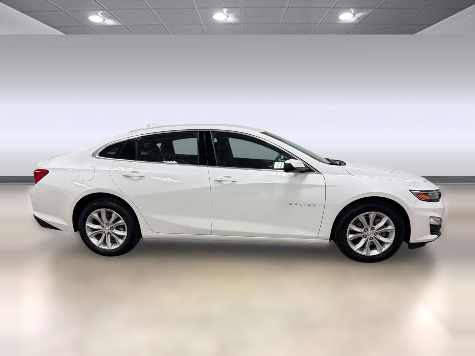 Used 2025 Chevrolet Malibu LT FWD image 7