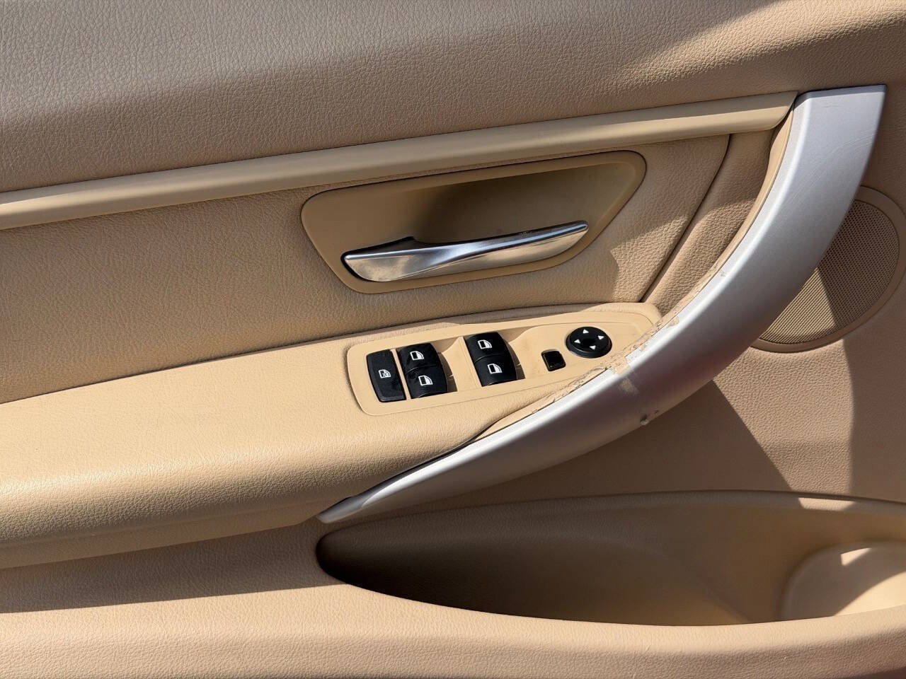 Used 2014 BMW 320i Sedan RWD image 46