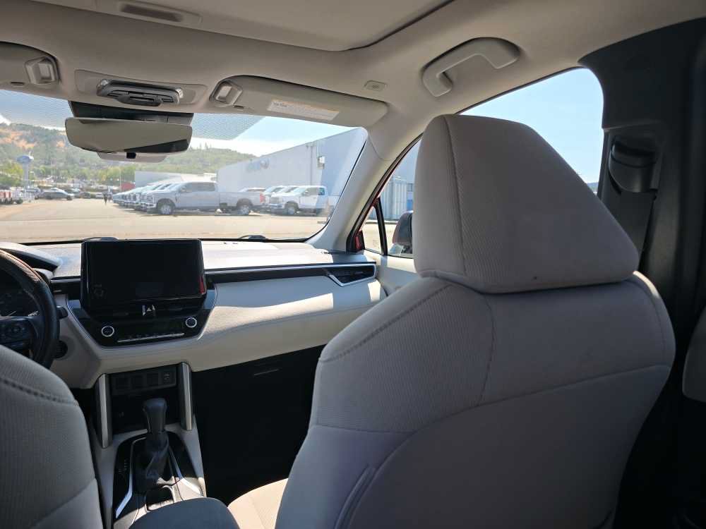 Used 2024 Toyota Corolla Cross LE w/ Moonroof Package AWD/4WD image 14