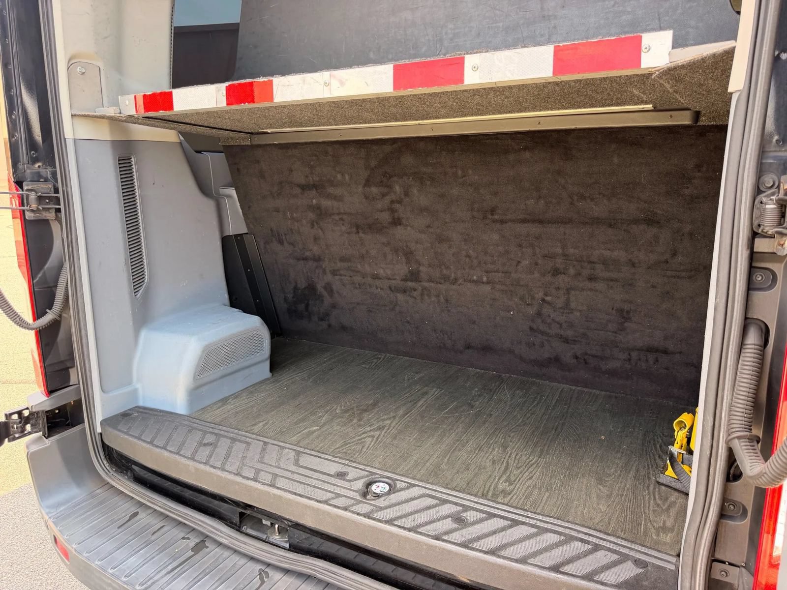 Used 2018 Ford Transit 350 XLT RWD image 9