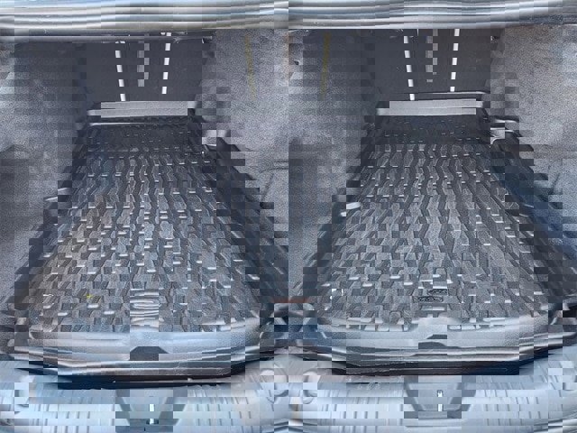 Used 2024 Jaguar XF R-Dynamic SE image 24