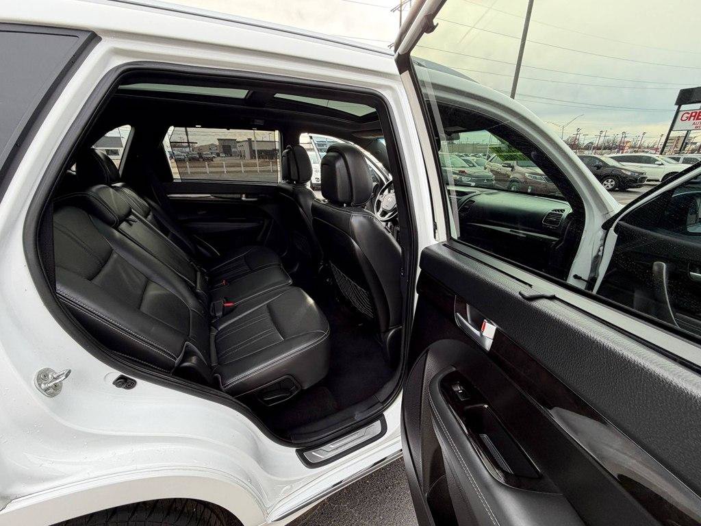 Used 2014 Kia Sorento SX FWD image 15