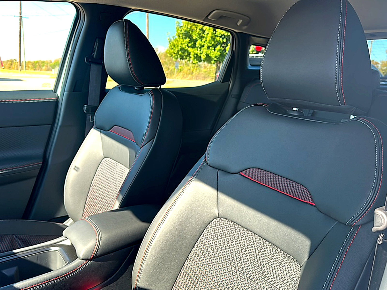 New 2026 Nissan Kicks SR w/ Cold Weather Package image 11