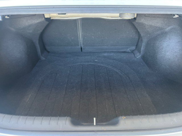 Used 2021 Hyundai Elantra Limited image 10