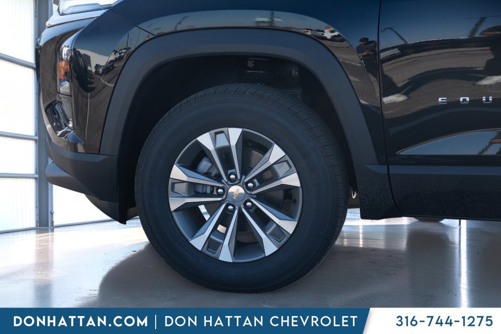 New 2027 Chevrolet Equinox LT w/ Convenience Package II FWD image 31