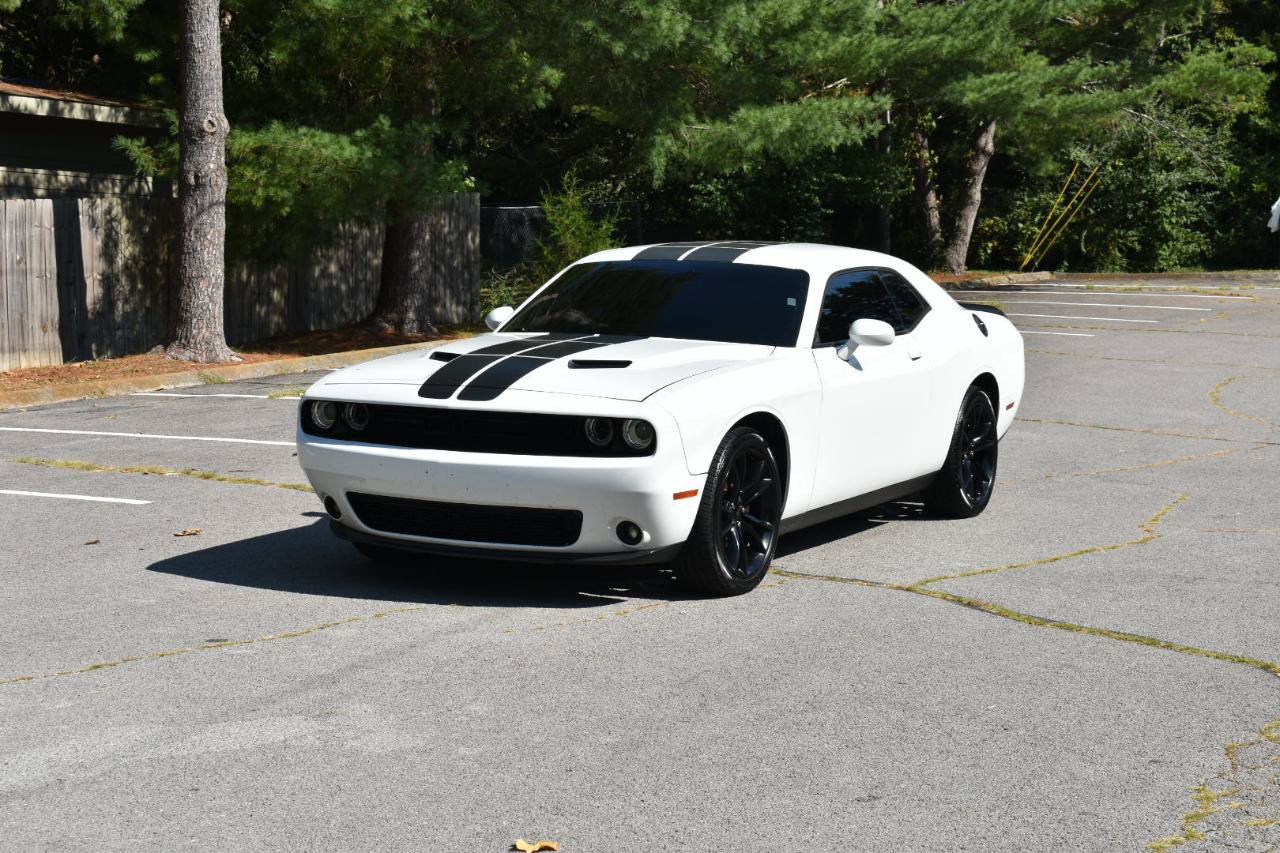 Used 2016 Dodge Challenger SXT w/ Blacktop Package RWD image 2