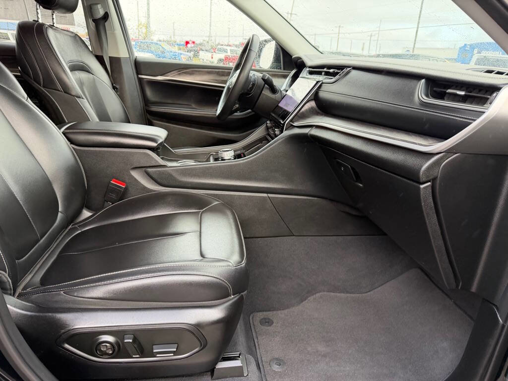 Used 2023 Jeep Grand Cherokee L Limited image 37