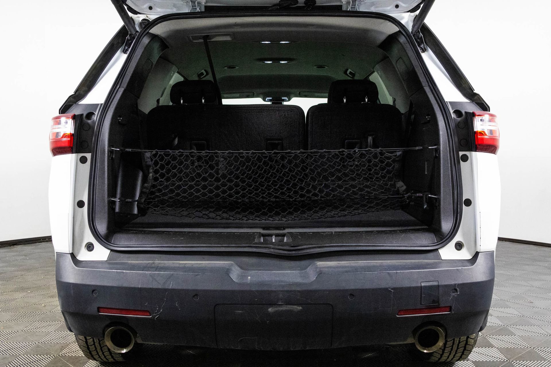 Used 2021 Chevrolet Traverse LT w/ LPO, Floor Liner Package image 34