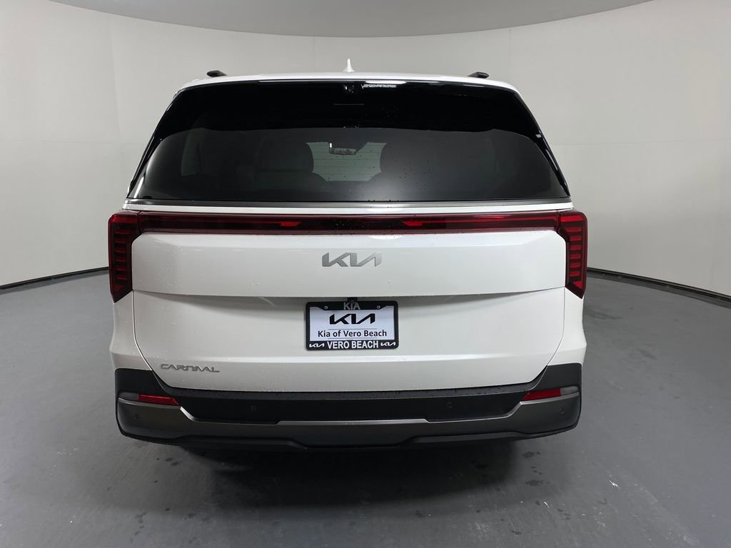 Used 2025 Kia Carnival SX Prestige image 5