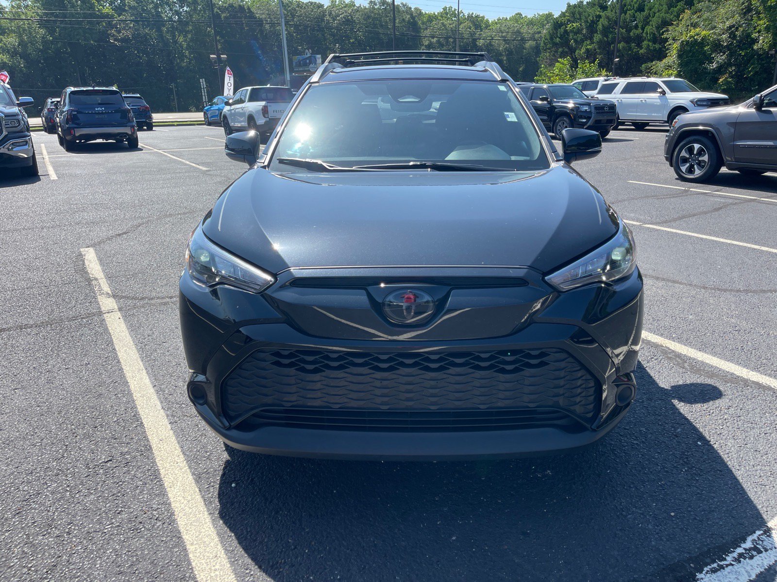 Used 2025 Toyota Corolla Cross AWD Hybrid image 2