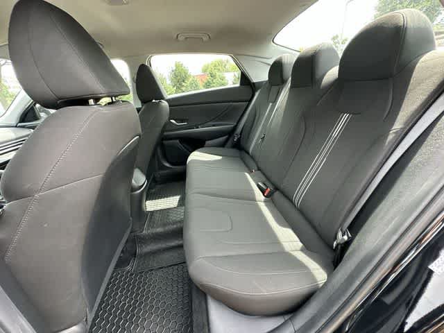 Used 2023 Hyundai Elantra SEL w/ Convenience Package FWD image 19