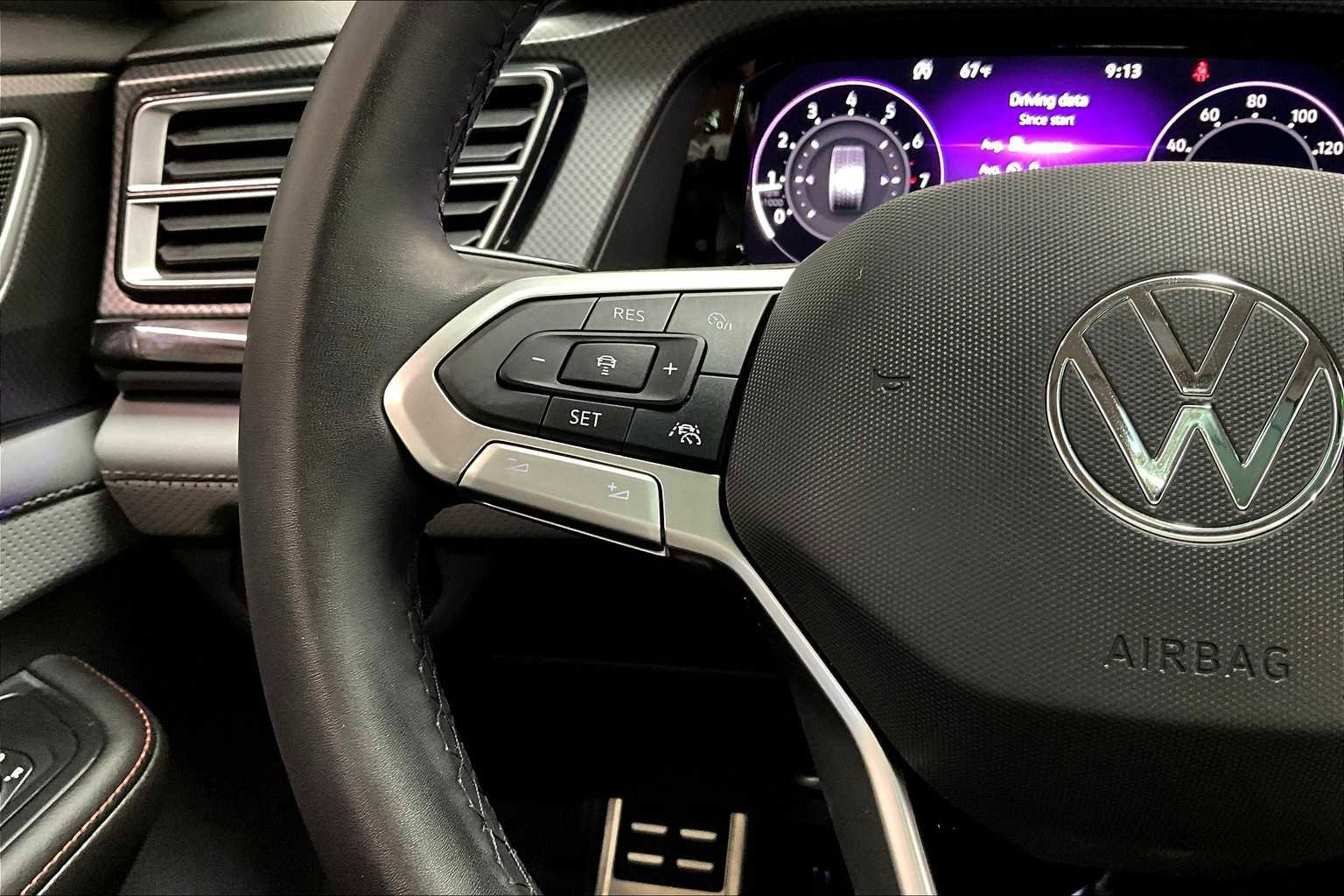 Used 2025 Volkswagen Atlas Peak Edition SE image 21