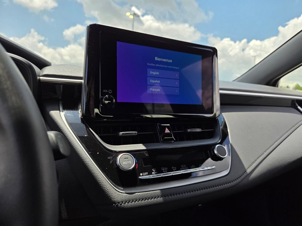 Certified 2025 Toyota Corolla SE FWD image 21