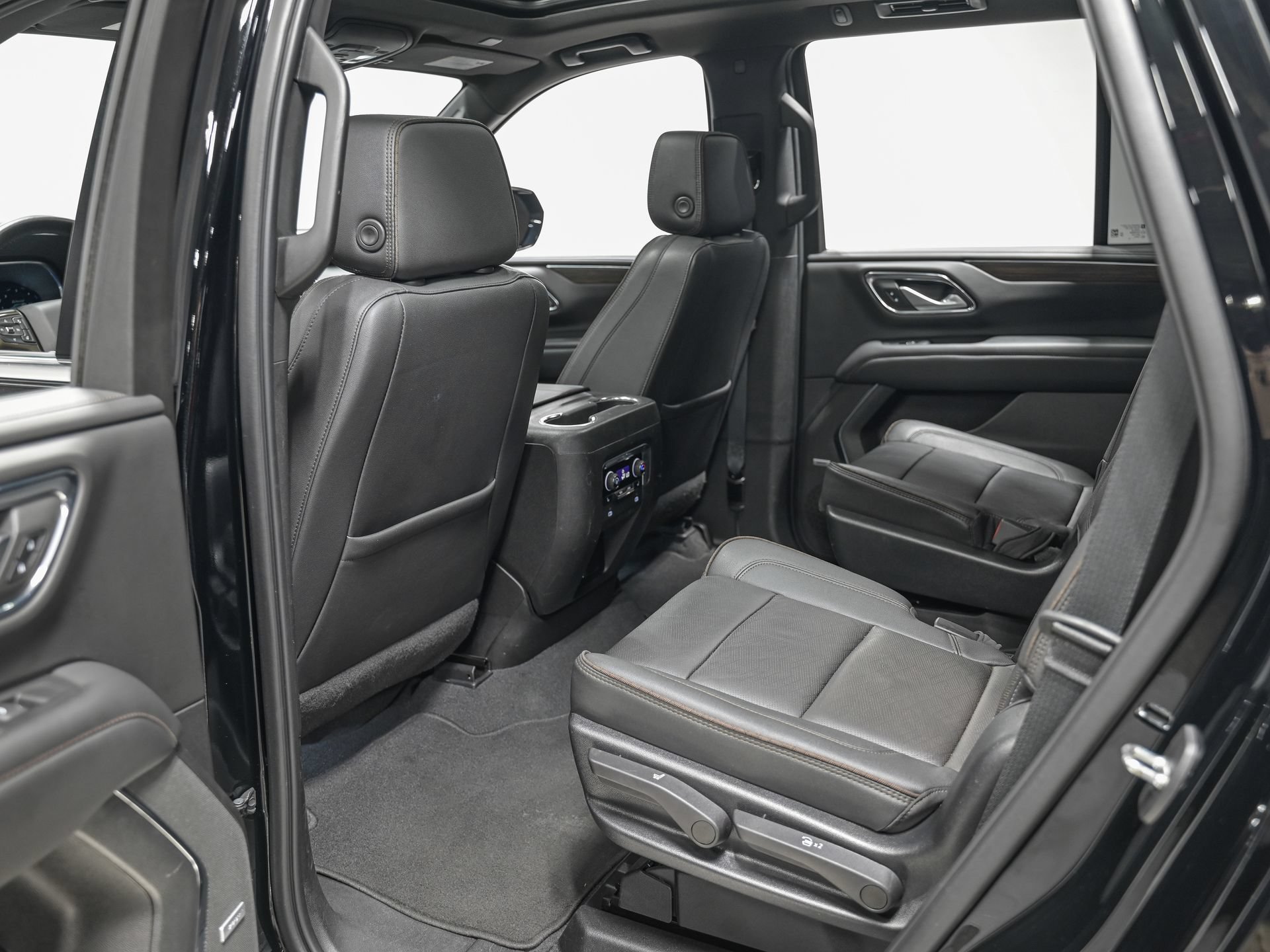 Used 2022 Chevrolet Tahoe High Country AWD/4WD image 27