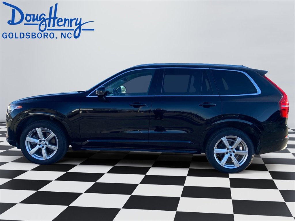 Used 2021 Volvo XC90 T5 Momentum image 2