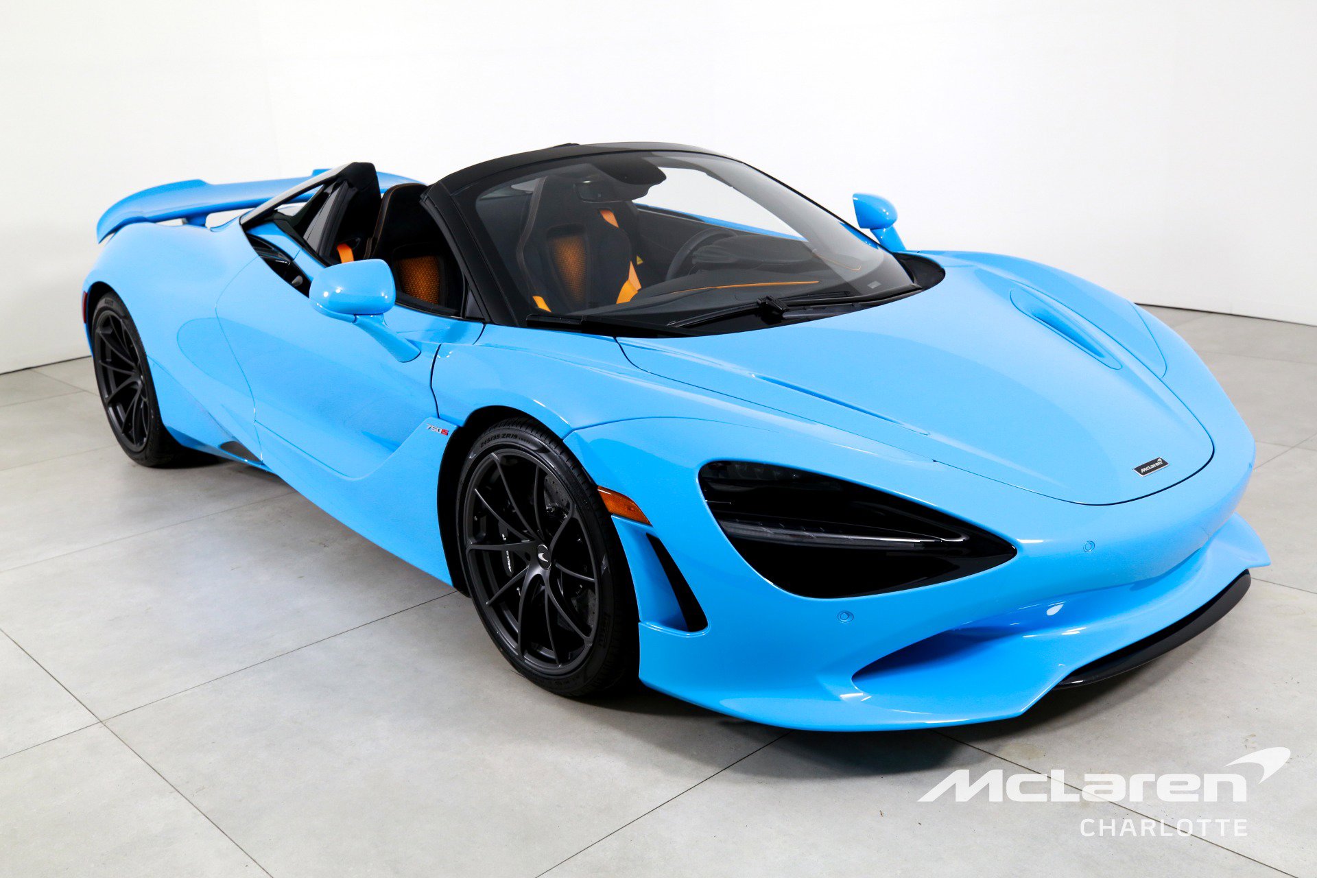 Used 2027 McLaren 750S Spider RWD image 4