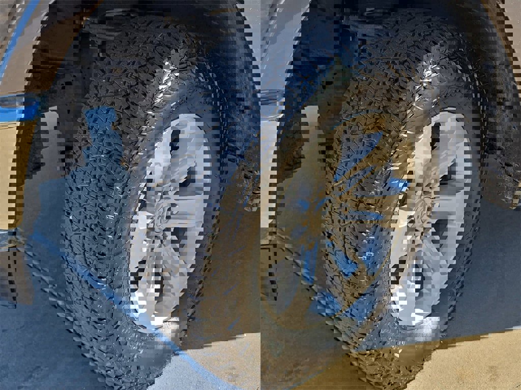 Used 2021 RAM 1500 Laramie w/ Off Road Group image 27