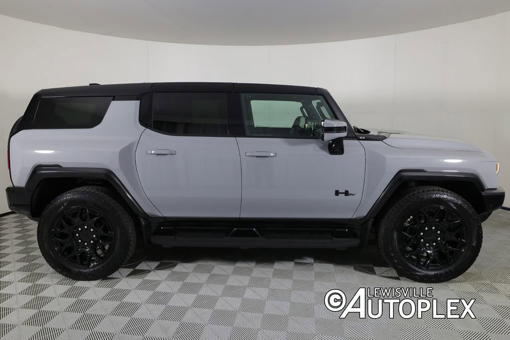 Used 2025 GMC Hummer EV 2X w/ LPO, Dark Essentials Package AWD/4WD image 4