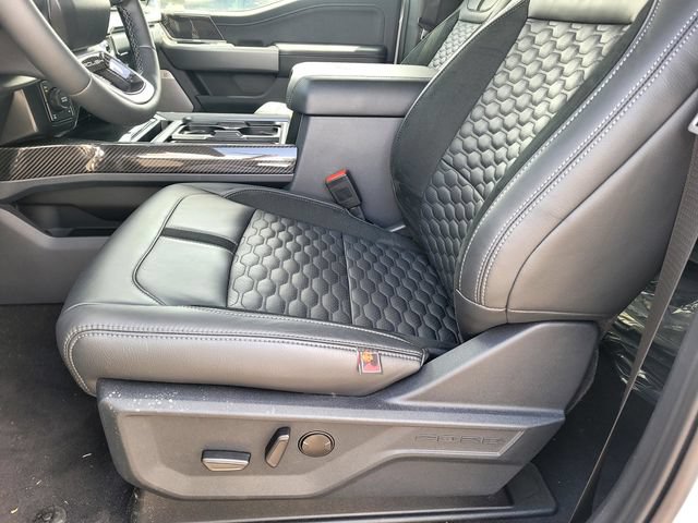 New 2026 Ford F250 Lariat w/ Black Appearance Package AWD/4WD image 17