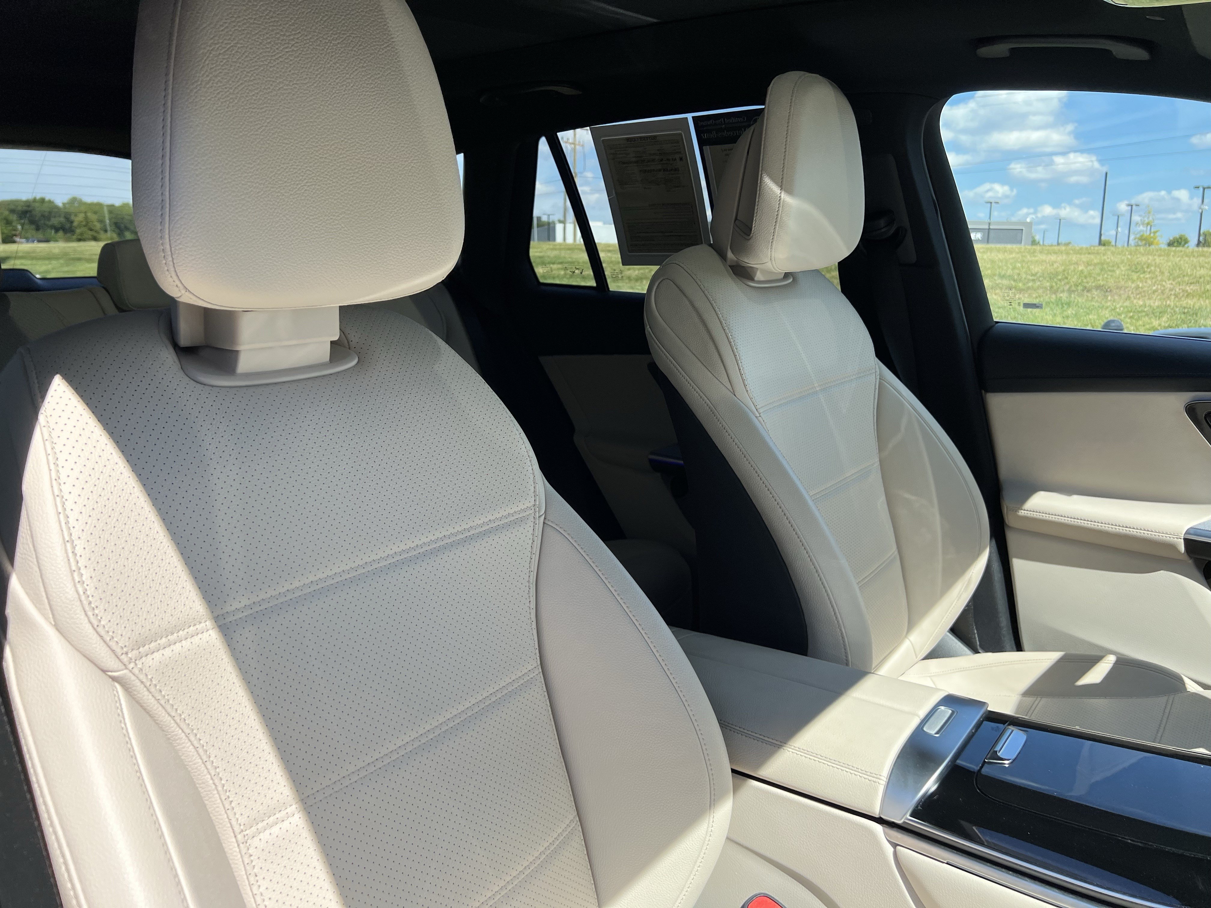 Certified 2023 Mercedes-Benz GLC 300 4MATIC image 35