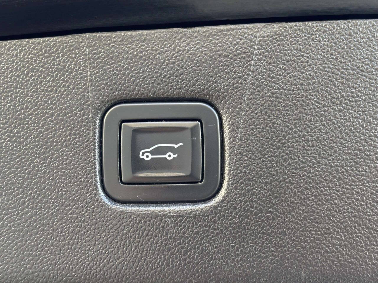 Used 2020 Chevrolet Blazer LT AWD/4WD image 7