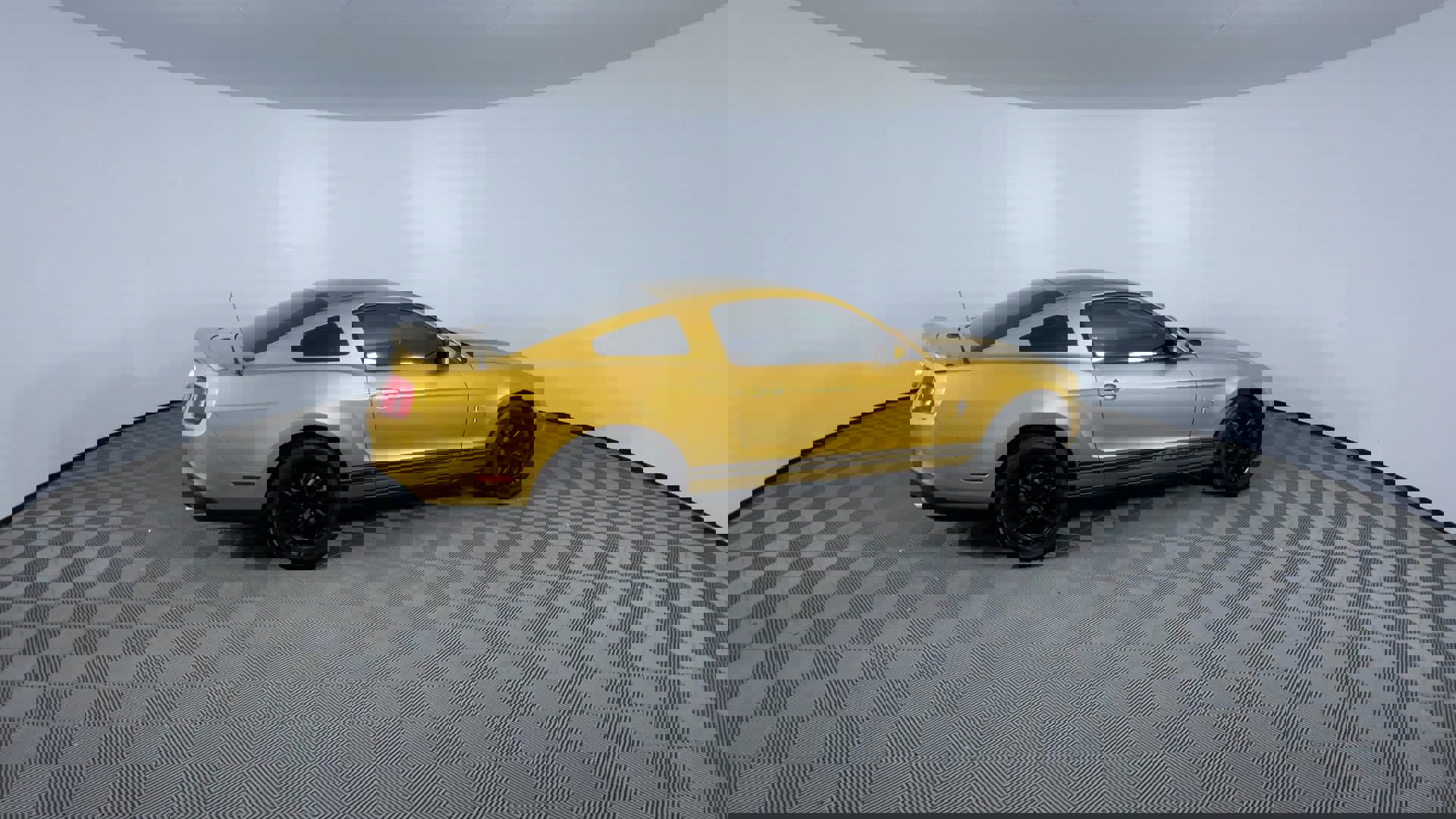 Used 2010 Ford Mustang Coupe image 9