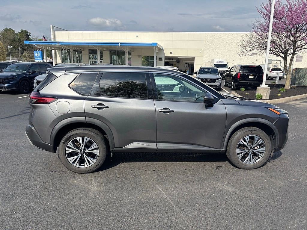 Used 2021 Nissan Rogue SV AWD/4WD image 8