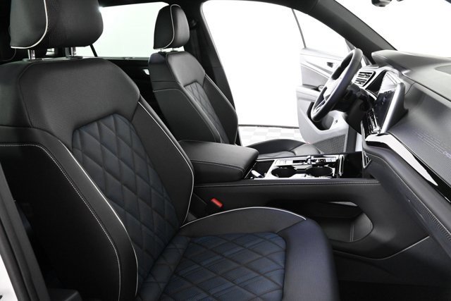 New 2026 Volkswagen Atlas Cross Sport SEL Premium R-Line image 14