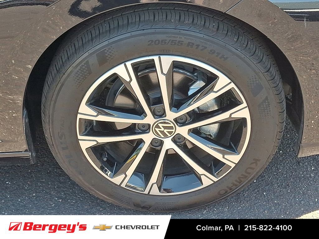 Used 2025 Volkswagen Jetta Sport FWD image 9