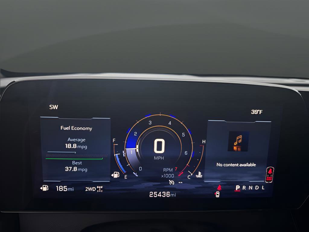 Used 2025 Chevrolet Traverse LT w/ Sun and Wheel Package image 15