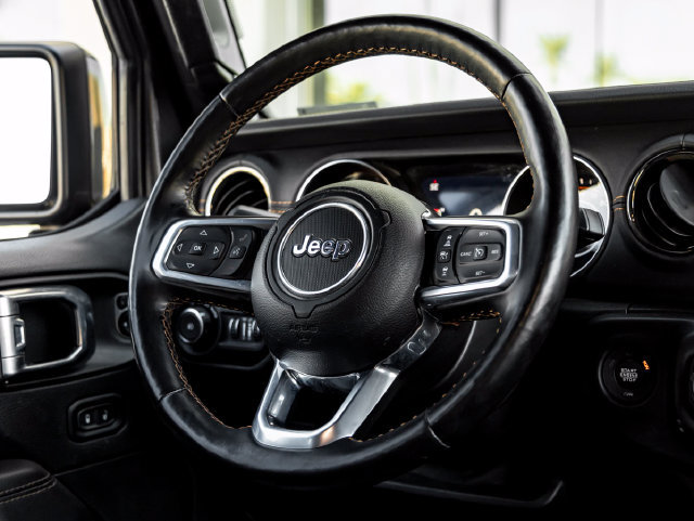 Used 2021 Jeep Wrangler Unlimited Sahara AWD/4WD image 21