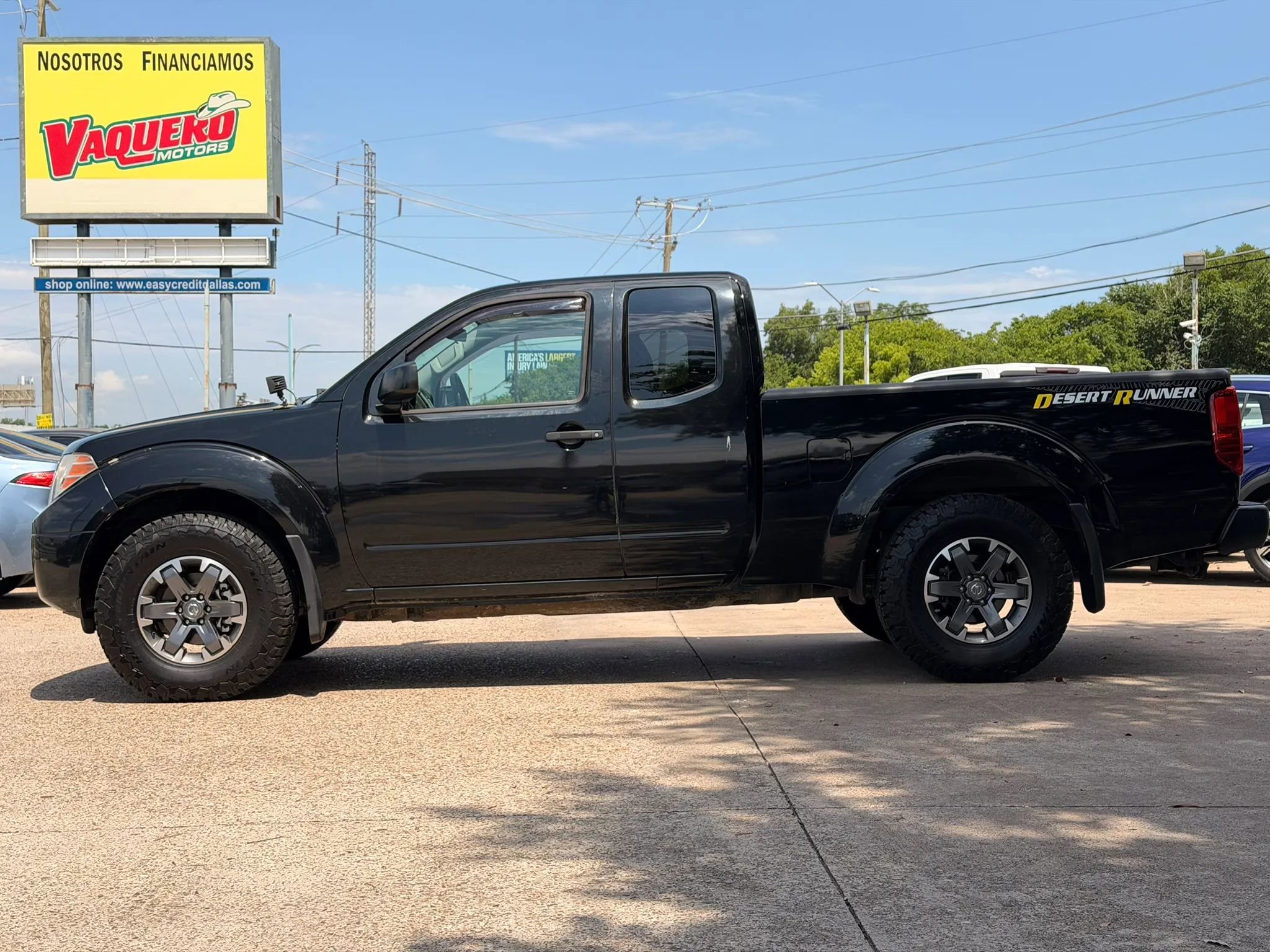 Used 2017 Nissan Frontier SV RWD image 6