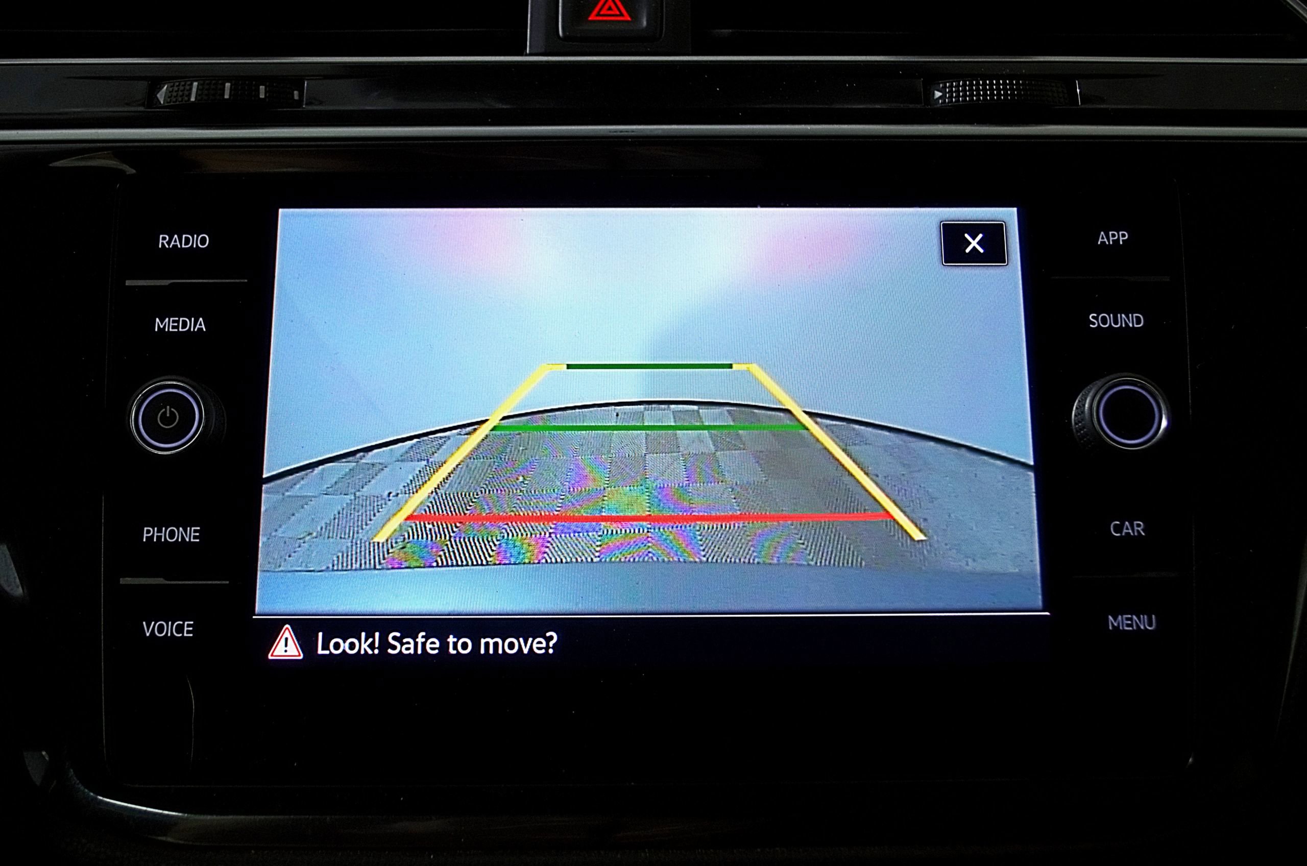 Used 2024 Volkswagen Tiguan SE w/ MDO Package, Three-Row image 28