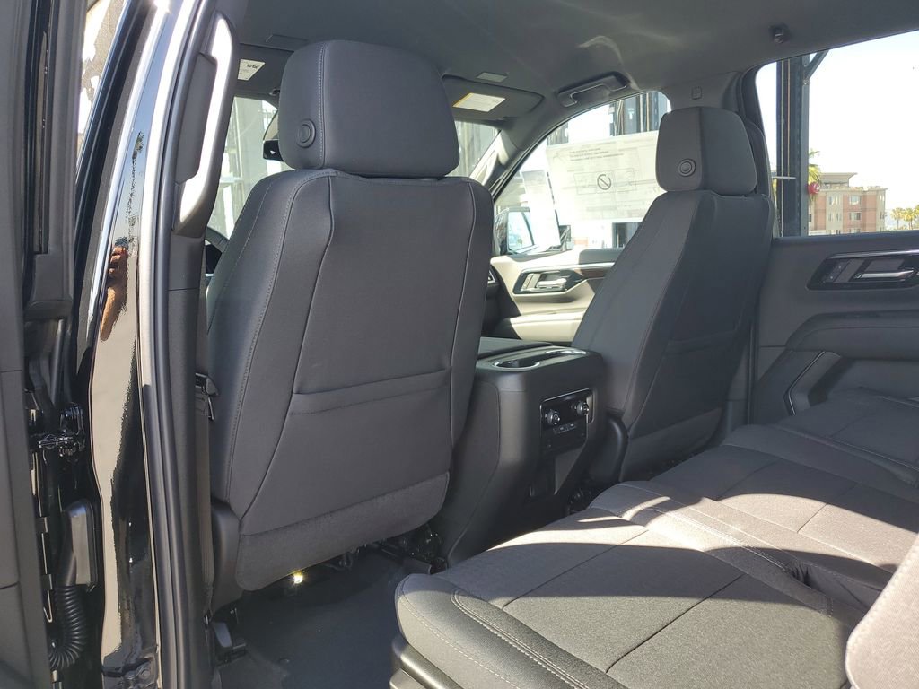 New 2026 Chevrolet Suburban LS image 14