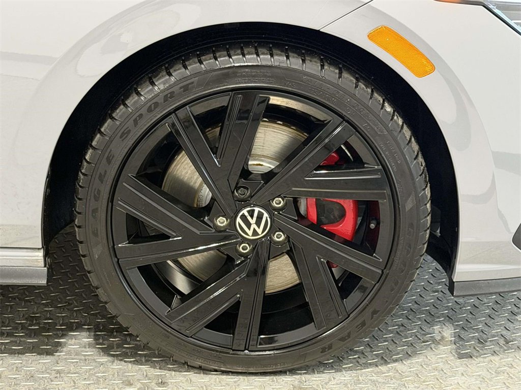 Used 2022 Volkswagen GTI SE image 8