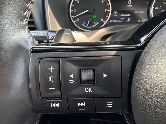 Used 2021 Nissan Rogue SV AWD/4WD image 25