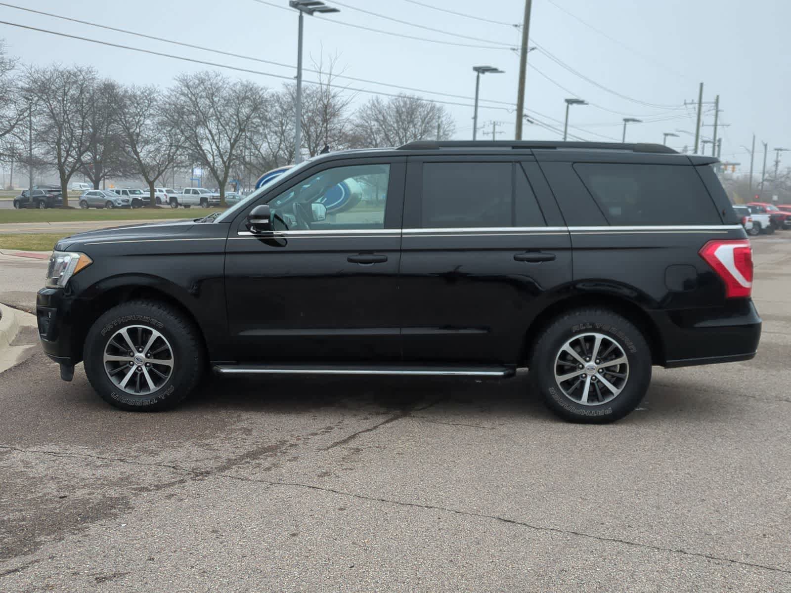 Used 2018 Ford Expedition XLT w/ Equipment Group 202A image 5