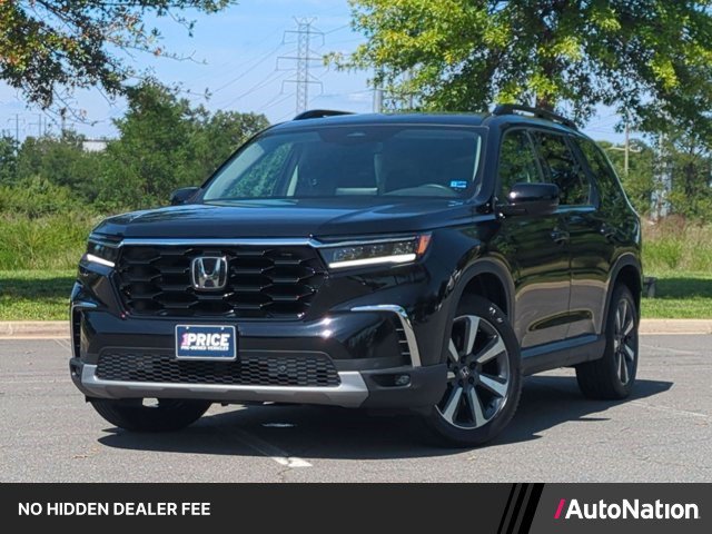 Used 2023 Honda Pilot Touring image 1