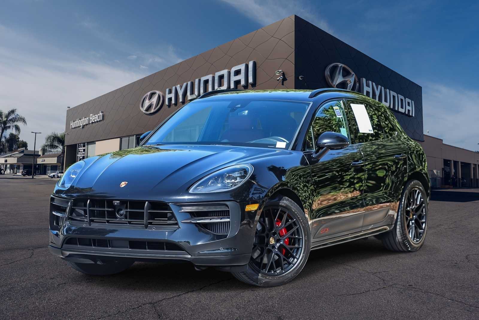 Used 2021 Porsche Macan GTS AWD/4WD image 1