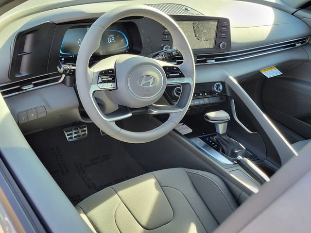 New 2026 Hyundai Elantra Sport image 3