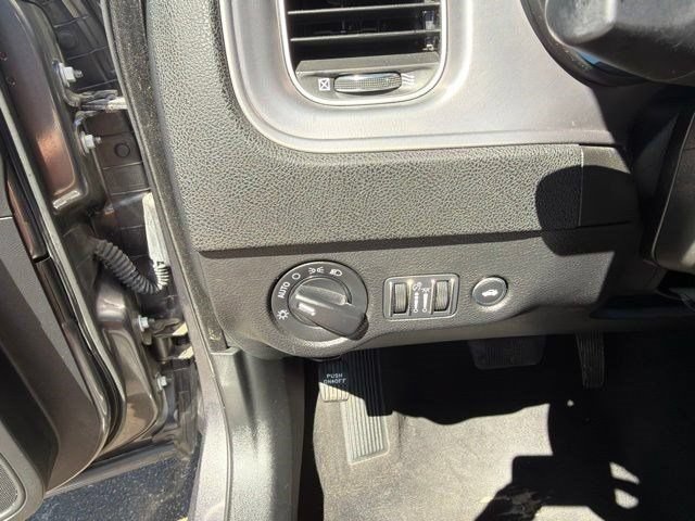 Used 2023 Dodge Charger SXT RWD image 18