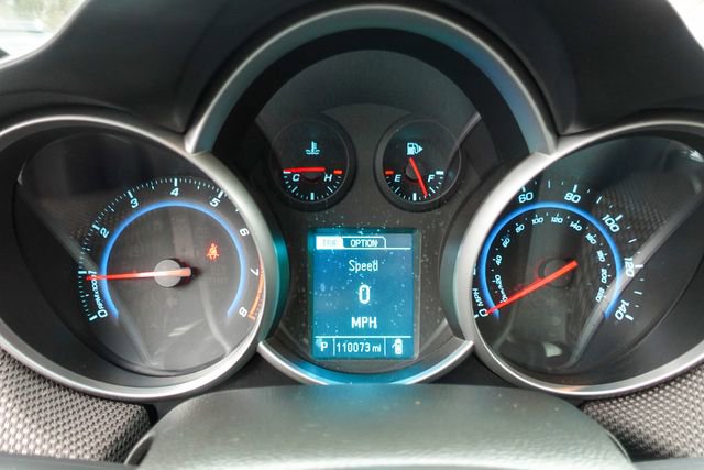 Used 2015 Chevrolet Cruze LT w/ Technology Package image 15