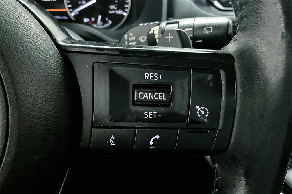 Used 2022 Nissan Rogue S image 12