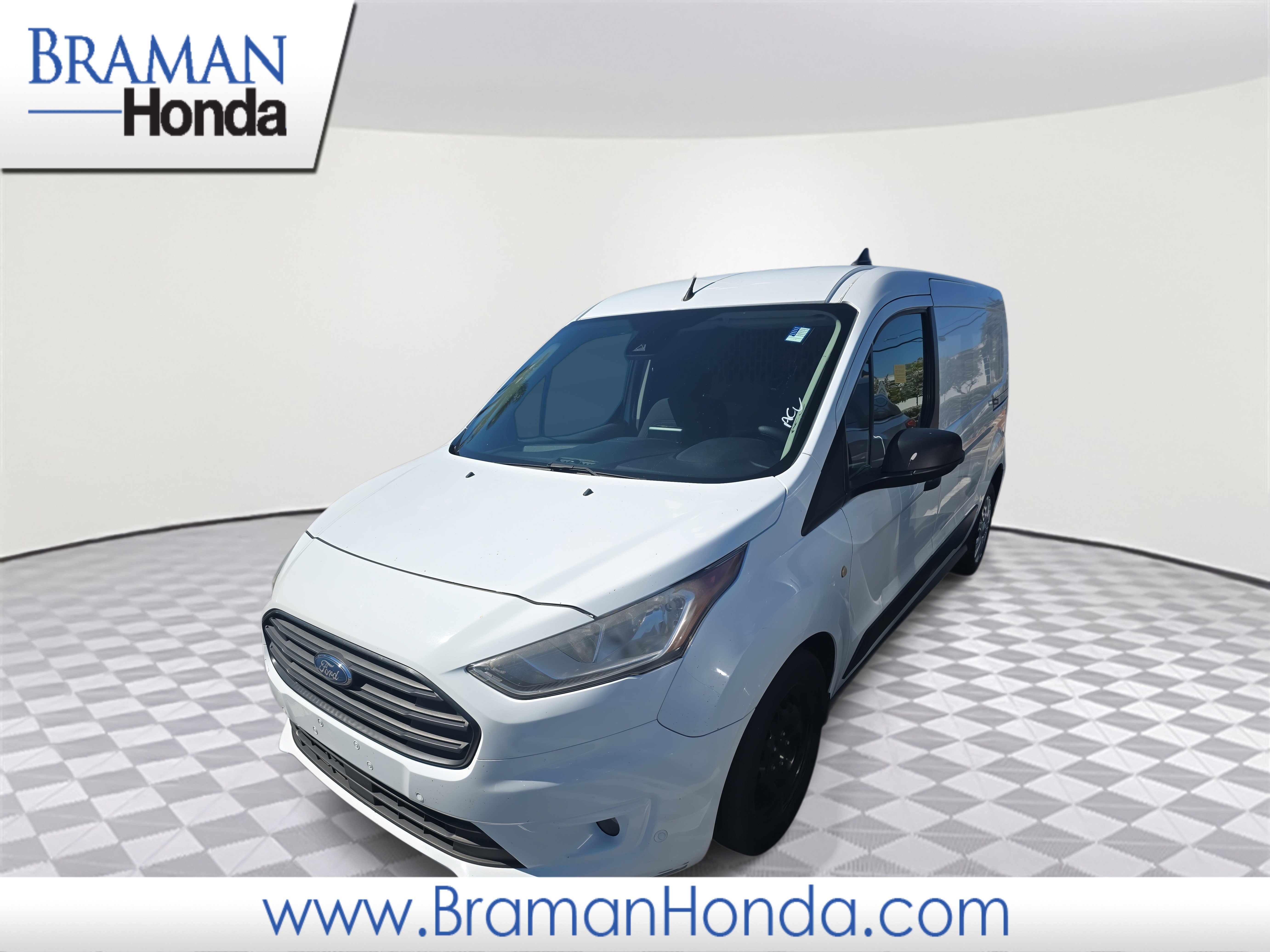 Used 2019 Ford Transit Connect XLT w/ Driver-Assist Package image 1